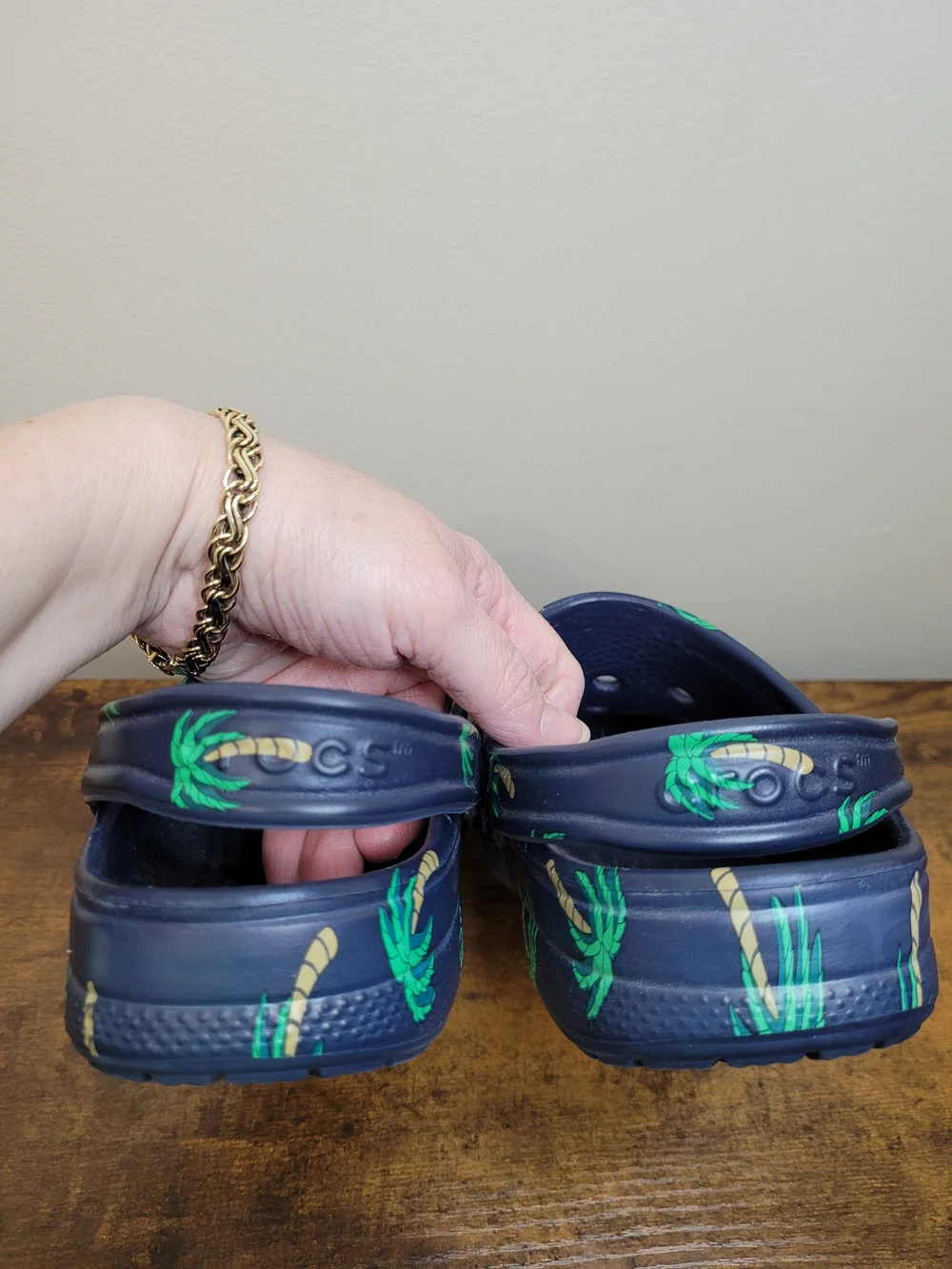CROCS Navy Blue with Palm Tree Print Slip-On Clogs with Heel Strap size M5/W7